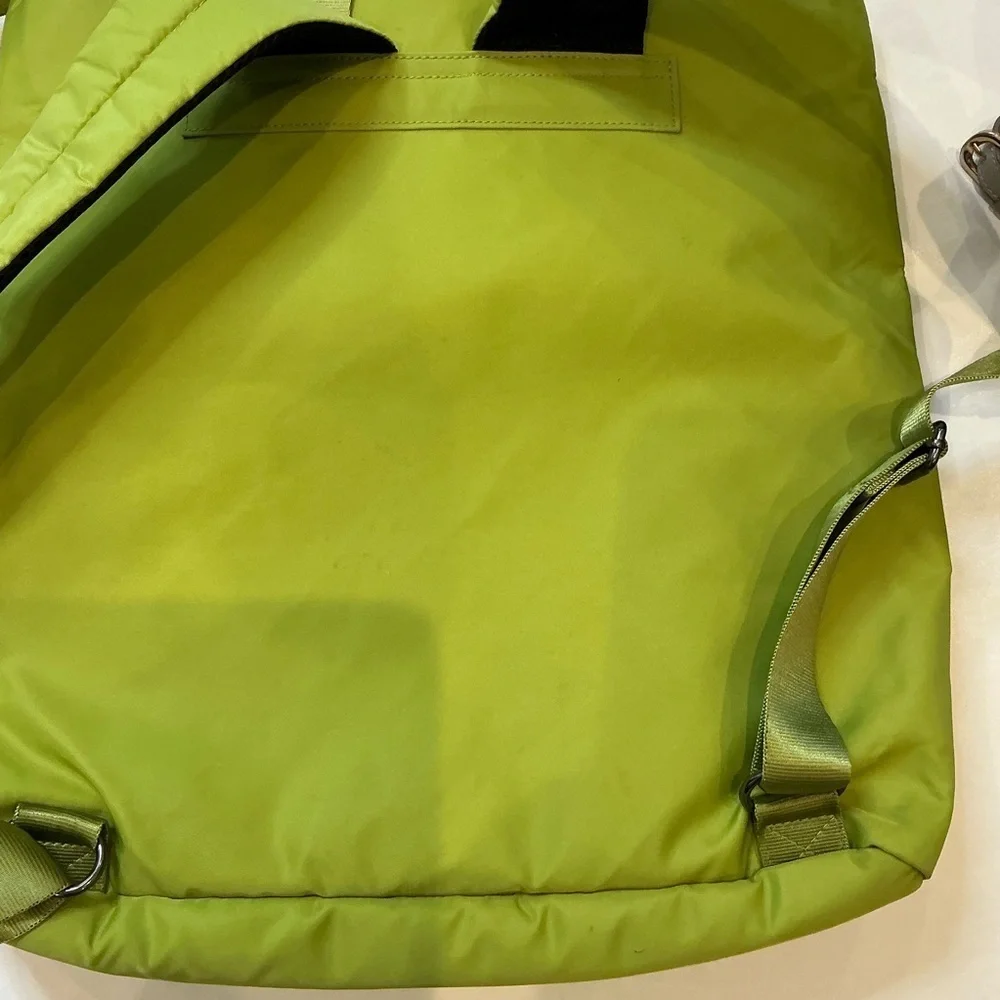 New Baggallini Skedaddle Laptop Backpack in Neon Green